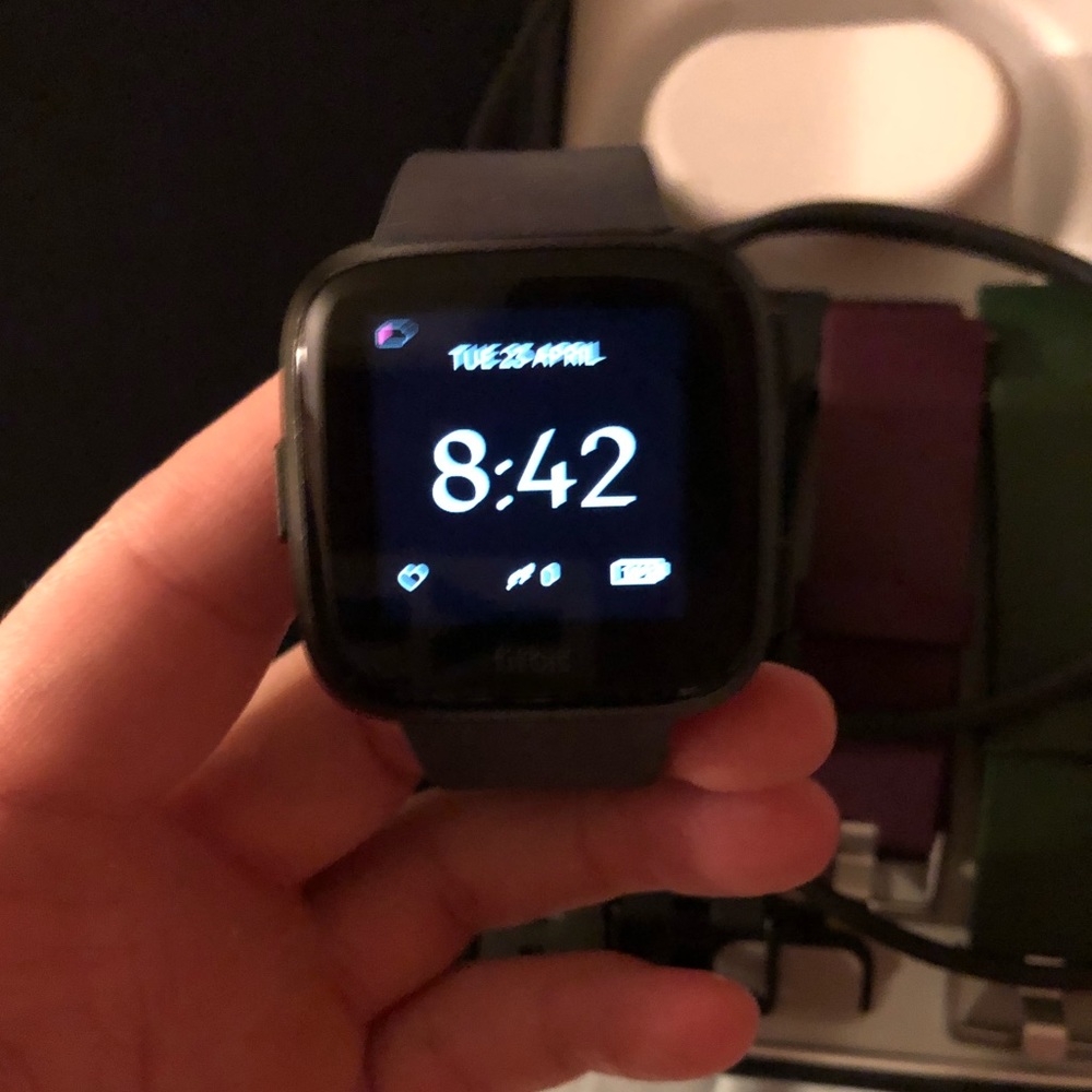 Fitbit Versa - image 3